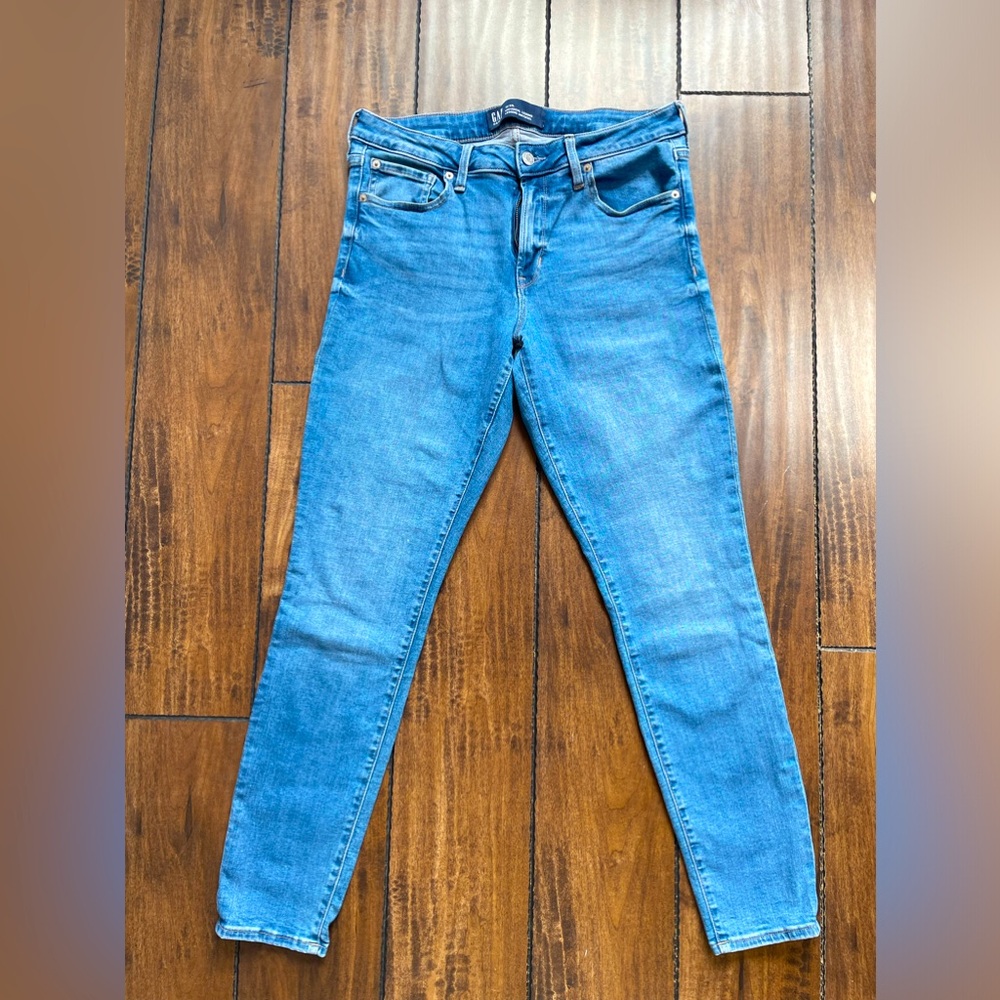 Gap Denim Universal Legging (High Rise Skinny Jeans)